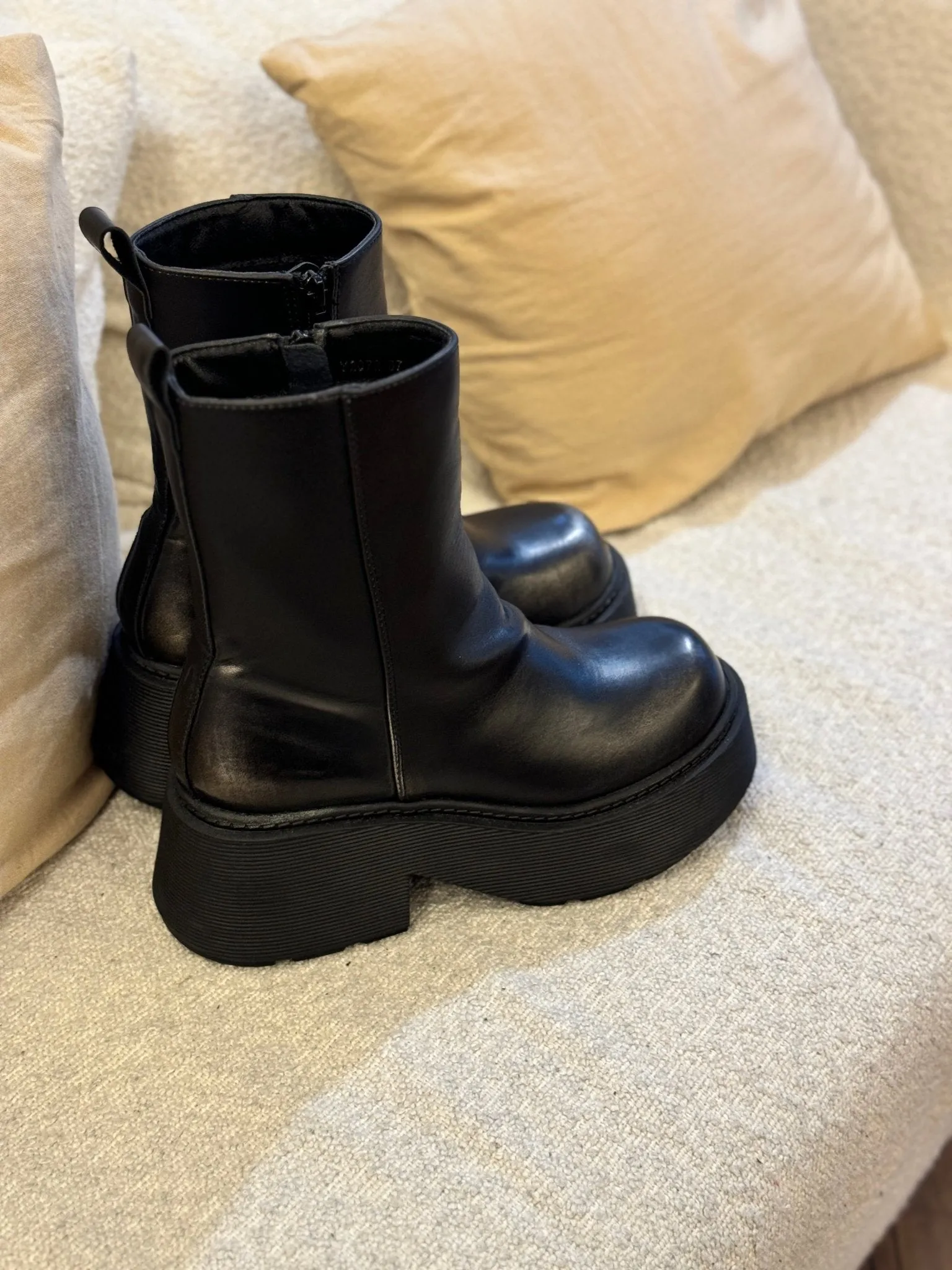 Bottines grises délavées