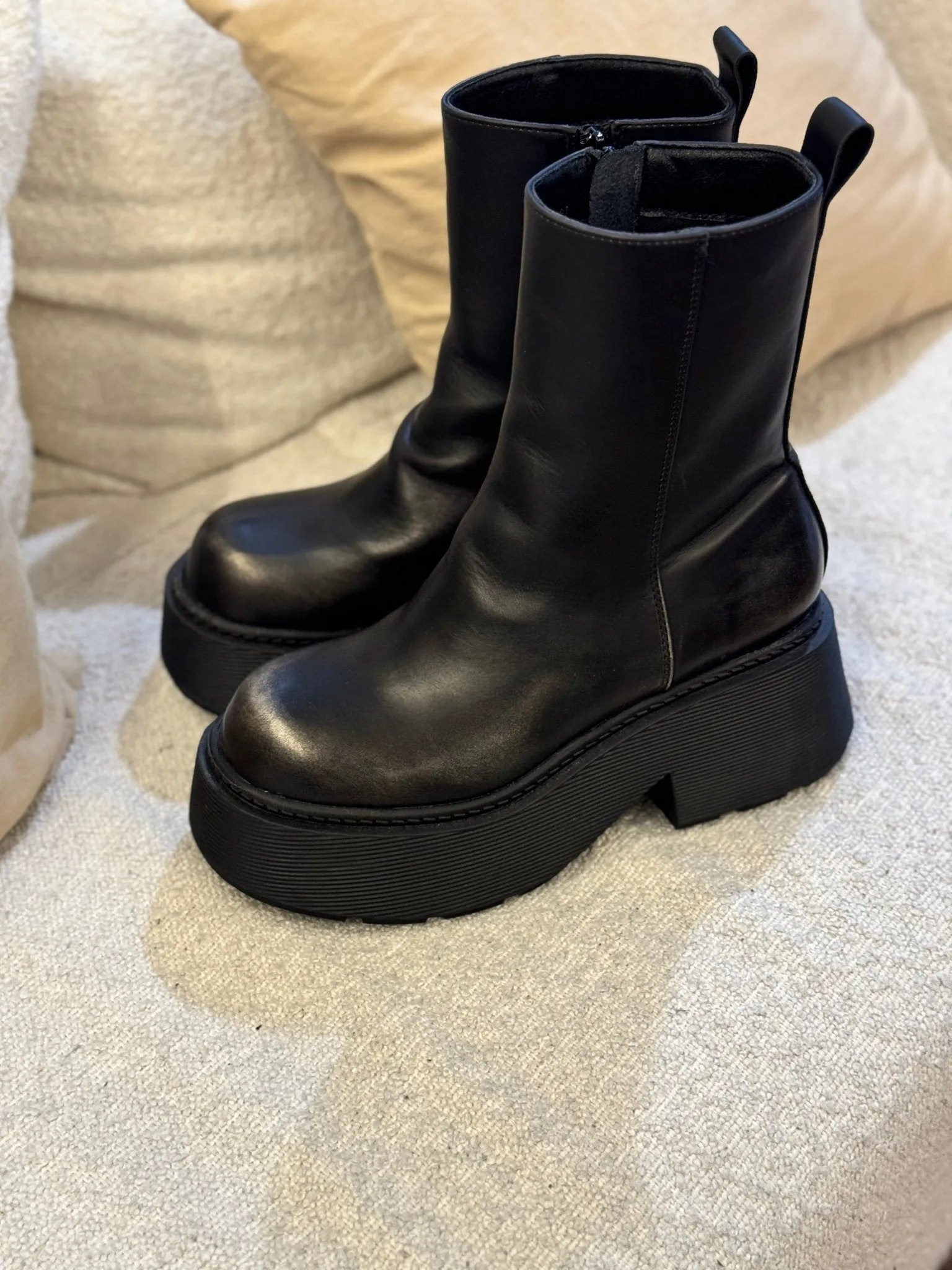 Bottines grises délavées