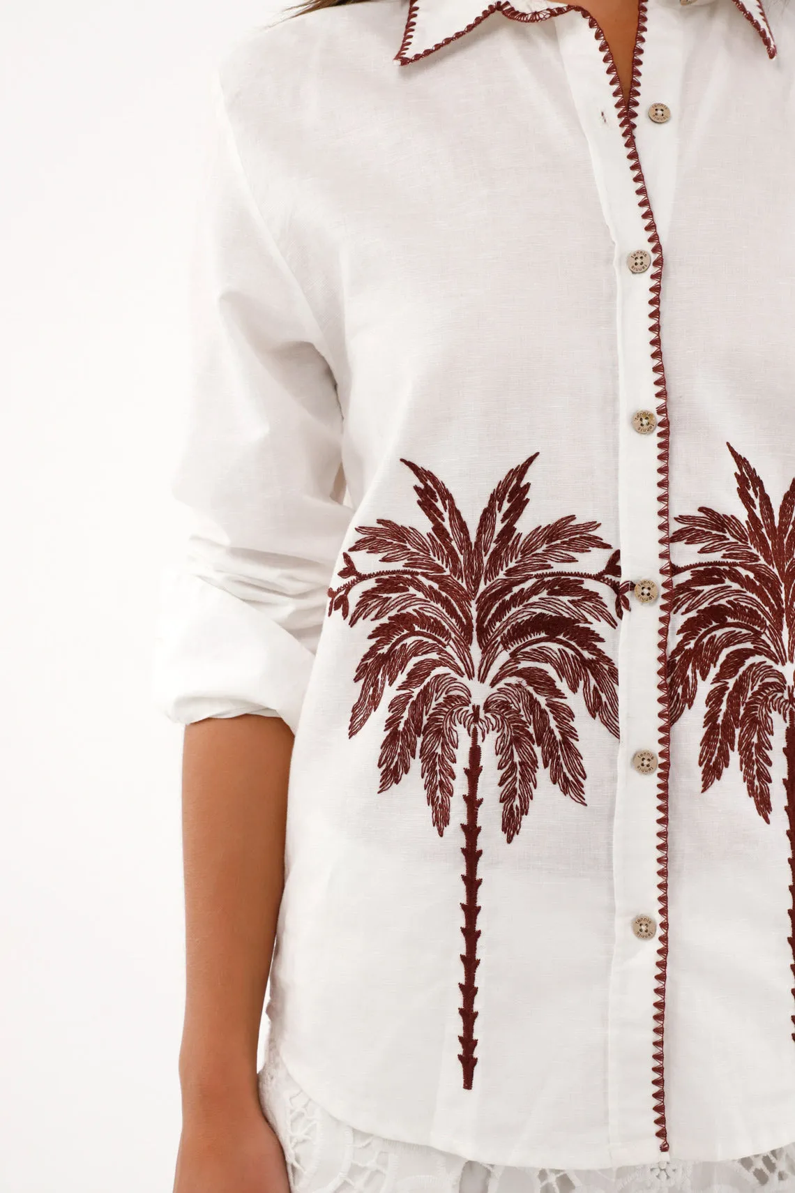 Camisa manga larga blanca con bordado de palmeras para mujer