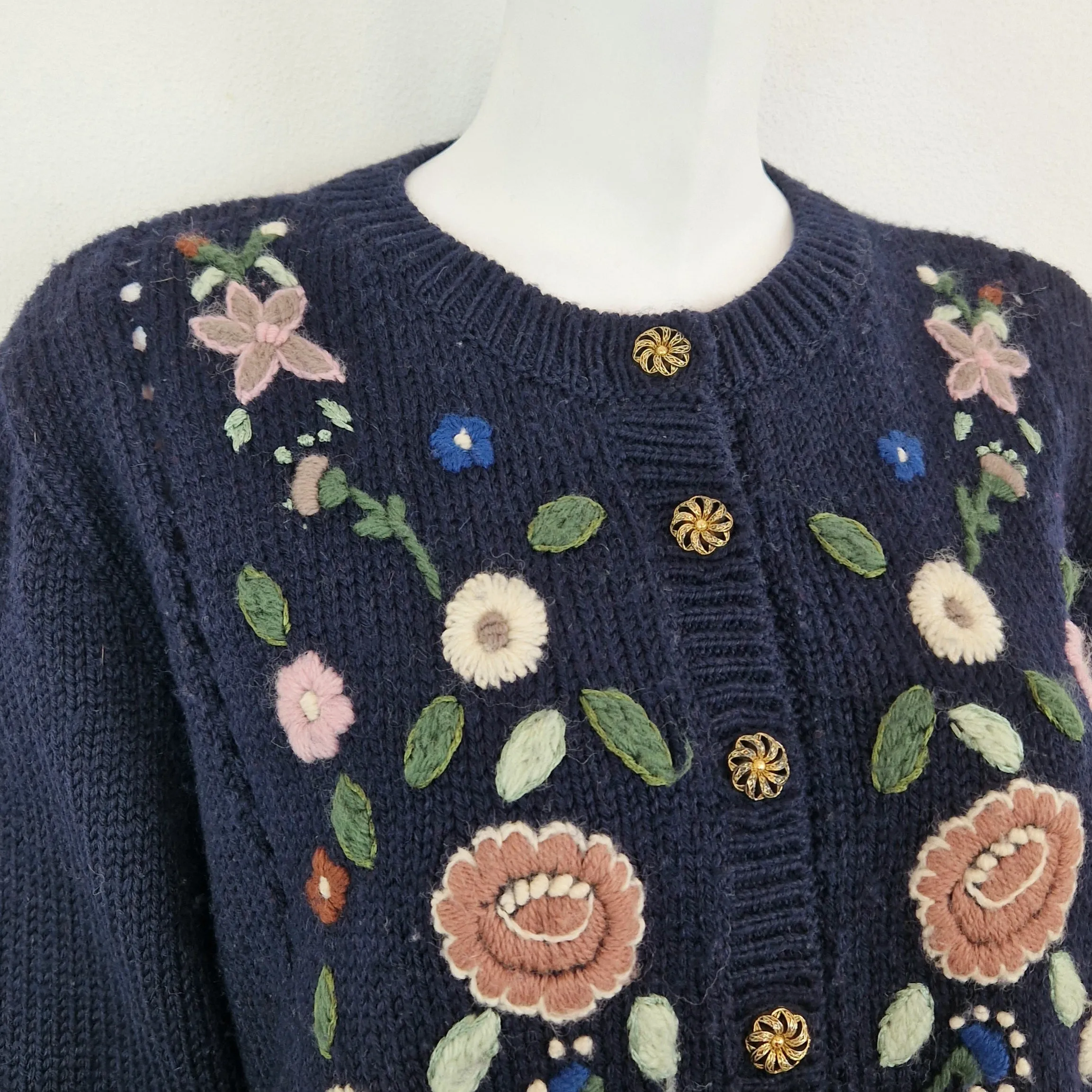 Cardigan vintage blu ricamo fiori