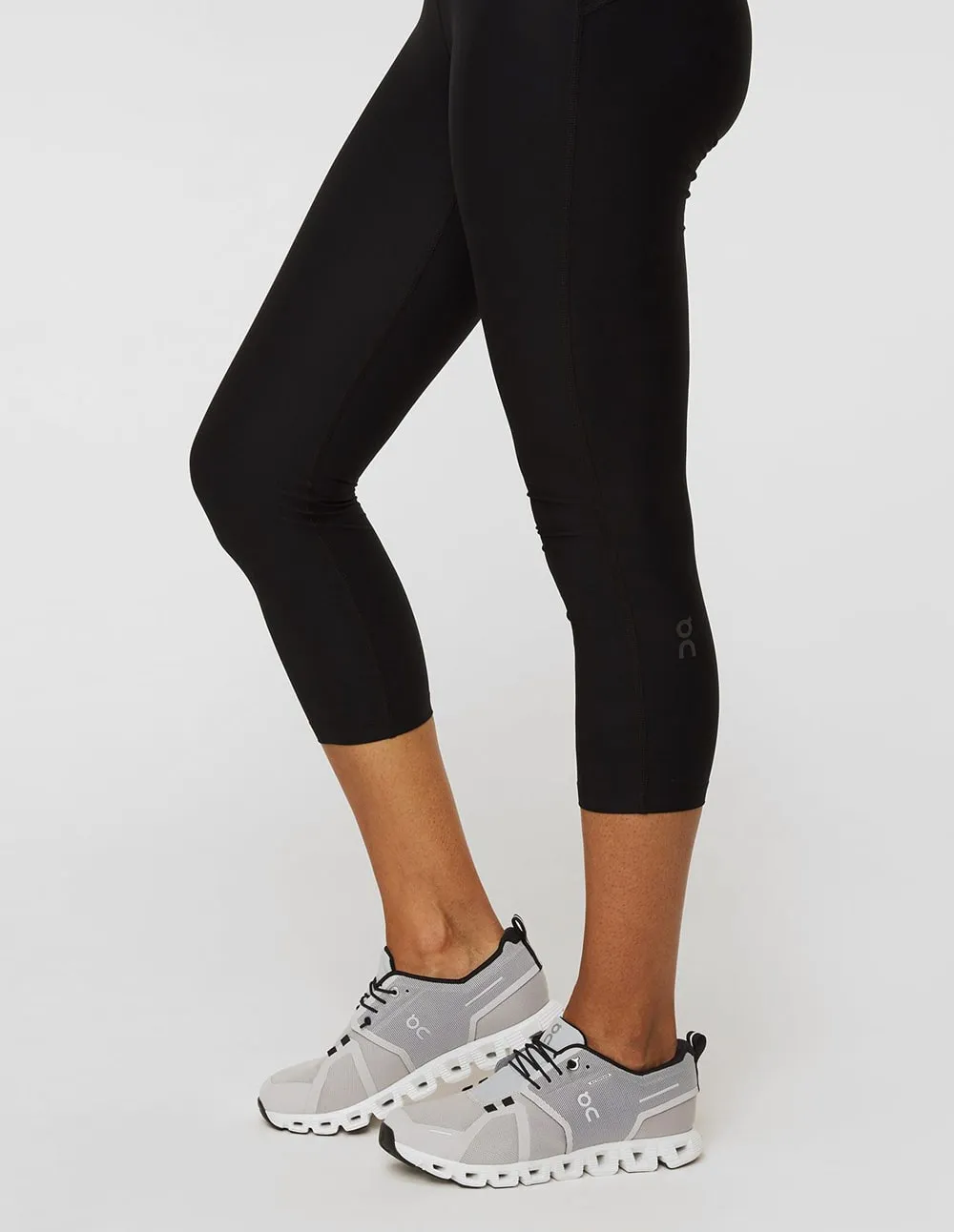 On Running Cloud 5 Waterproof Grises Mujer