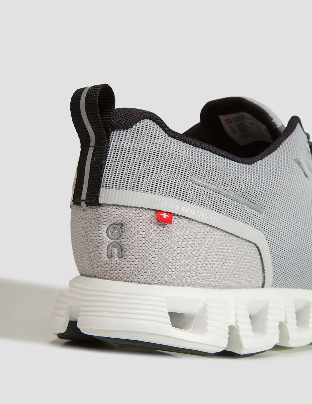 On Running Cloud 5 Waterproof Grises Mujer